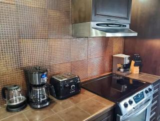 Urban Limoilou 8 guests AC 2 Free Parking - 4