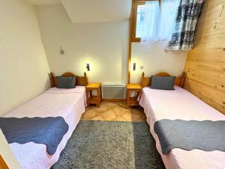 Chalet 5 pièces, 8 pers, au coeur de St Martin de Belleville, proche pistes et commodités - FR-1-452-65 - 2