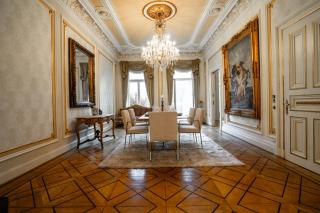 Soirée Villa - Elegant Stay with Garden and Party Room - 3