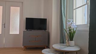 Appartement de 50 M2 avec cuisine neuve plus terrasse de 40 m2 - 7