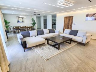 Semo's Aqua luxury 6 bedrooms Penthouse sea views - 9