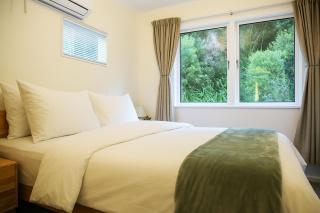 Skyline Sanctuary - Entire Aparment with Luxe Views, Espresso and Parking - 6