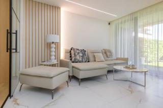 Golden Moon - Portova - 1