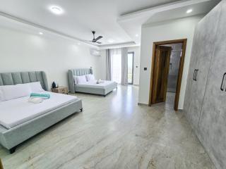 Semo's Aqua luxury 6 bedrooms Penthouse sea views - 5