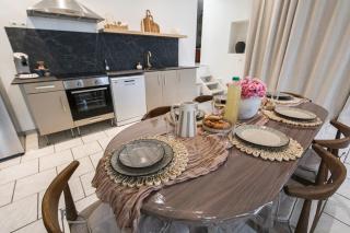 Loft Station Parking Video Projector near Tours - 1