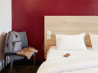 hotelF1 Lyon Solaize - 1