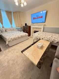 The RS Inn Cozy Homestay Premium Private Rooms With Parking Near Birmingham Airport, Lake Park For Solo, Couples & Family - 7