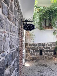 Ava House - 9