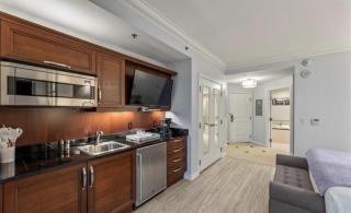 The Wildcard Suite at MGM Signature Tower 3 - 2