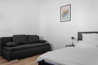 Walnut Tree Apart - 3