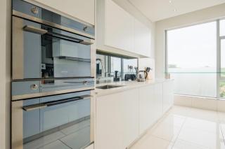 Luxury Sandhurst Sandton Stay - 5