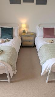 Modern 2 Bed With Parking Nr The Dockyard & Centre - 9