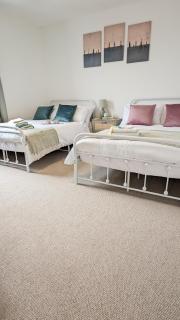 Modern 2 Bed With Parking Nr The Dockyard & Centre - 4