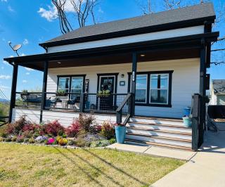Elegant 3BR 2BA Retreat Near Ball Ground & Venues - 0