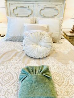 Elegant 3BR 2BA Retreat Near Ball Ground & Venues - 7
