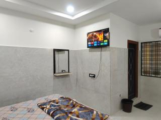 SWASTIK STAY AC and Non Ac Rooms - 1