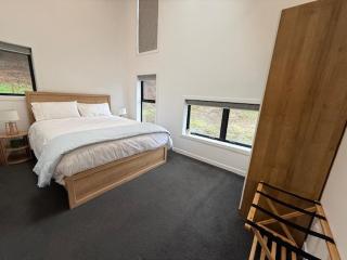 Restful Rural Retreat - 4