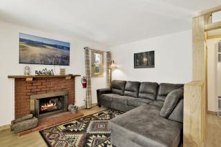 Sugar Bear Chalet - Renovated Family Retreat at Big Bear - 0