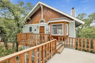 Moonridge Treehouse - Relaxing Lofty Big Bear Hillside Retreat- Great Deck Views- Central - 8
