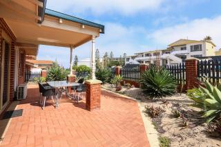 Scarborough Apartments - 4