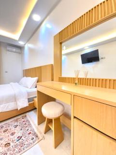 Cozy Apartment in Marrakech Center, Pool &Parking - 3