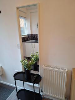 Private Fully Furnished Studio Flat! - 5