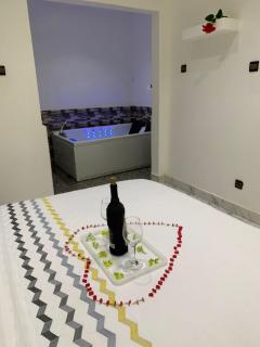 Appart'hotel avec jacuzzi à Adjarra - 0