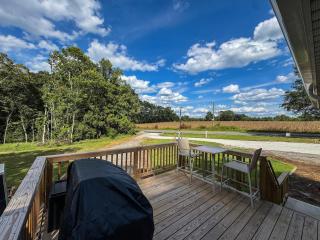 Welcome to the Vibe-3BR -10 Acre -King Bed, 85in TV, Fire Pit, & Modern Upgrades - 1