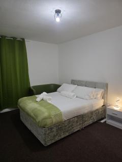 Cozy Birmingham city center home with free parking - 8