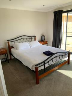 Port Denison Resort Villa - 8