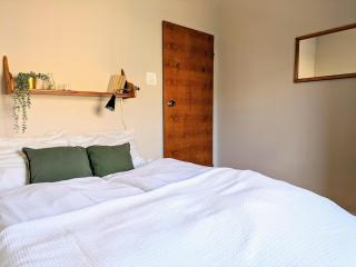 Large holiday apartment, sauna, rowing boat - 2