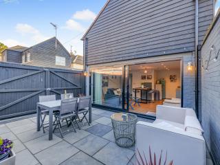 Harbour Lodge - Uk49490 - 0