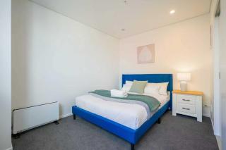 Brand New CBD Apartment with Easy Campus Access - 7