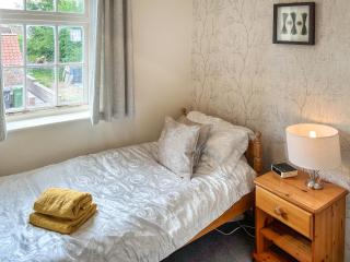 Rogue Cottage - 1