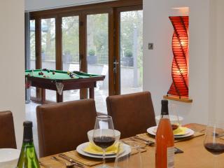 Coombe Wood Coach House - 5