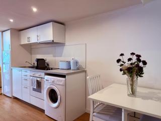 Lovely Estoril Apartment - 6