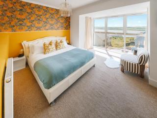 Crescent House - Haverfordwest - 2