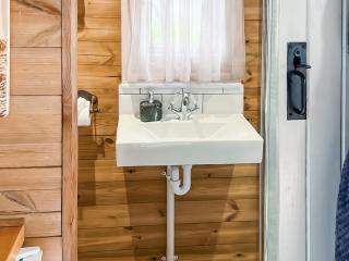 Ty'r Bugail Shepherds Hut - 5