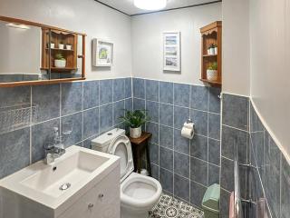 Wee Cottage - 1