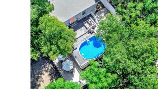 Spacious Oasis 1 mi to Riverwalk - 3