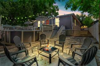 Spacious Oasis 1 mi to Riverwalk - 8