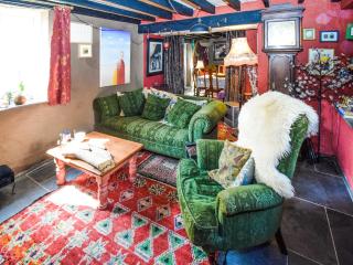 Rainbow Cottage - 7