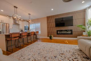 Luxury Stylish 3BR Home Minutes from Downtown - 8