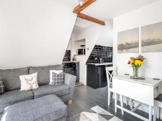 Treetops - Uk49523 - 7