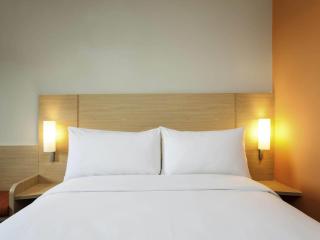 Ibis Makassar City Center - 8