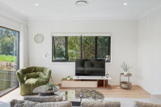 CASSA AURA PLACE - Modern 4BR Homes - 5