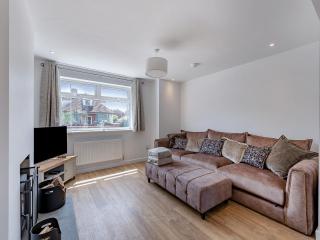 Harold House - 7