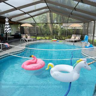 Tampa Lake House - 3