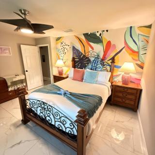 Tampa Lake House - 2