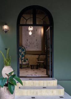 NEW Live like a Queen - Unique Victorian House - 9